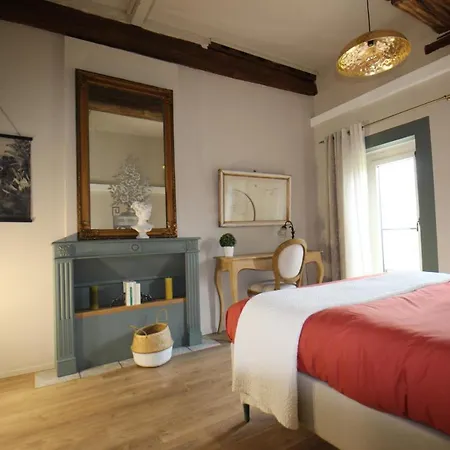 Bed & Breakfast Chateau De Ruesnes